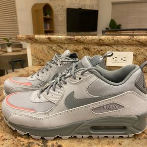 Nike Air Max 90 Surplus ‘Wolf Grey Pink Salt’ 2021. Men’s Sneaker Size 10.5.